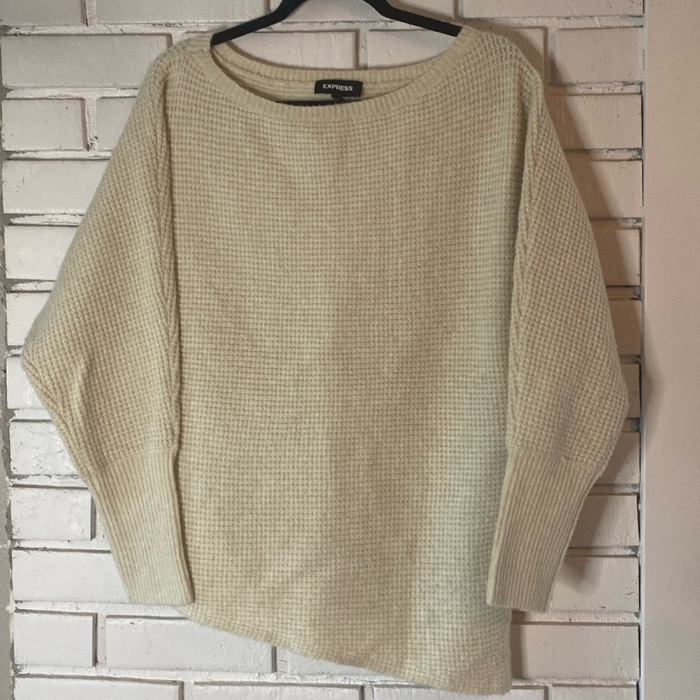 Express‎ cream sweater asymmetrical hem